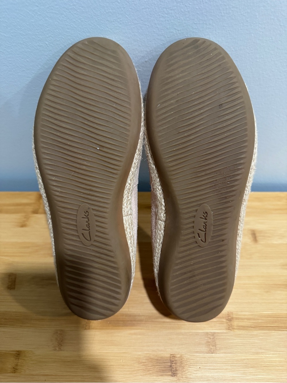 Clarks Espadrille Slip-On - Picture 6 of 8